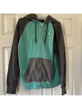 Billabong zip up hoodie size M🔥🔥